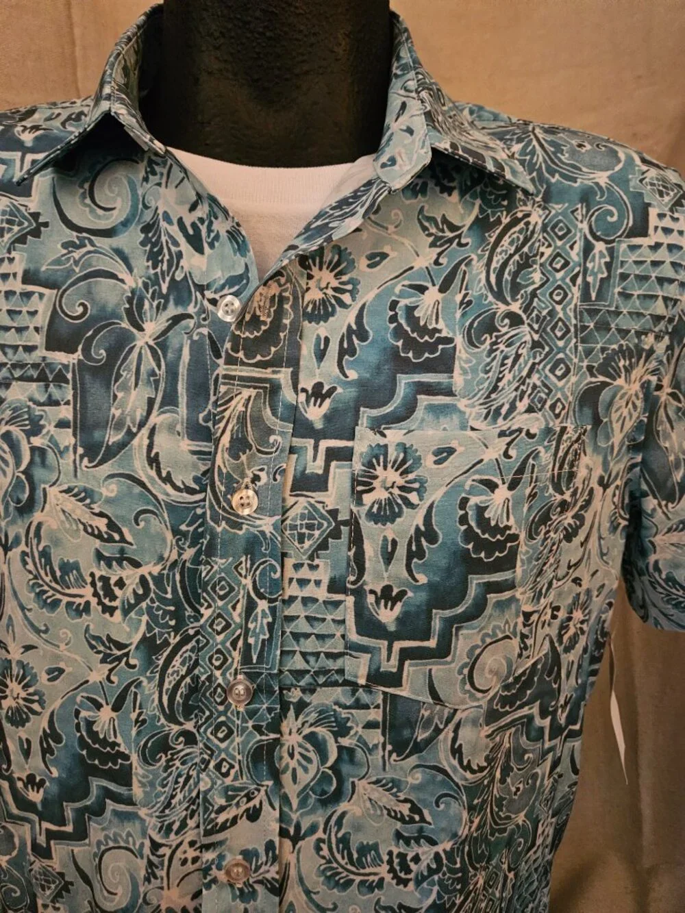 NEW with tag Men's Robert Graham Short Sleeve Shirt Size M Medium - Picture 2 of 7